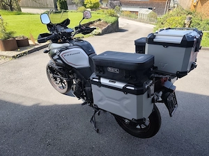 Suzuki V-Strom DL1000 Bild 3