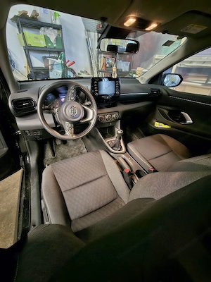 Verkaufe Toyota Yaris  Bild 4