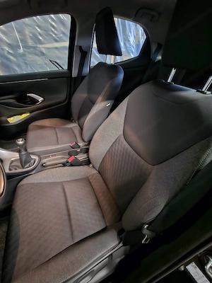 Verkaufe Toyota Yaris  Bild 3