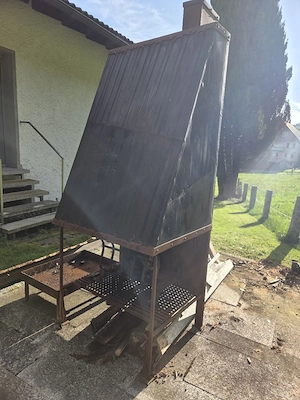 Metall Grill Bild 2