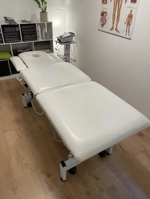 Massageliege   Behandlungsliege   Therapieliege