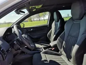 Skoda Karoq Sportline 2.0TDI DSG 4x4 AHK Matrix Pano Sound ... Bild 9