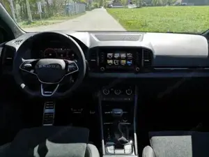 Skoda Karoq Sportline 2.0TDI DSG 4x4 AHK Matrix Pano Sound ... Bild 6
