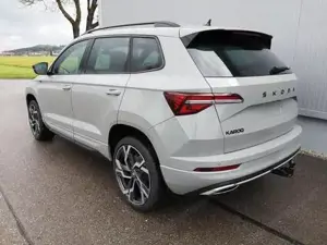 Skoda Karoq Sportline 2.0TDI DSG 4x4 AHK Matrix Pano Sound ... Bild 3