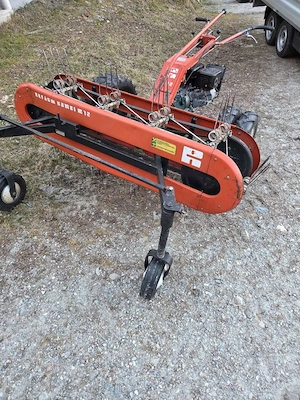 Reform M12 selbstfahrende Heuraupe