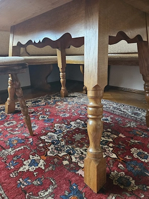 Montafonertisch massiv mit Intarsien Bild 3