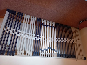 Verkaufe Klappbare Gästebetten und einLattenrost Kopfteil verstellbar!