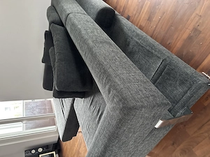 Dunkelgraue Couch Bild 6