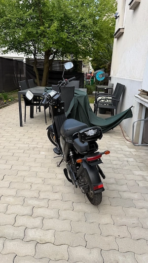 E.F.O EB250P E-Scooter   E-Roller Bild 3