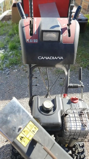 Canadiana Schneefräse Bild 2