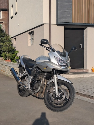 A2 taugliche Suzuki Bandit 650S.