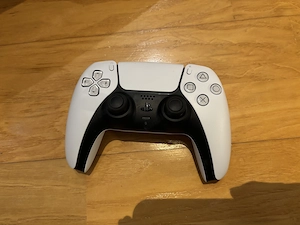 Playstation 5 Konsole mit CD-Laufwerk und Rennspiel neuwertig zu verkaufen Bild 2