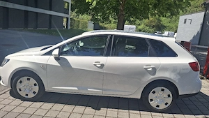 Seat Ibiza ST Kombi   Baujahr 2015   frisch vorgeführt Bild 3