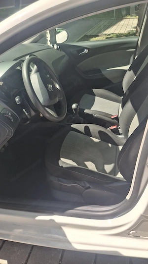 Seat Ibiza ST Kombi   Baujahr 2015   frisch vorgeführt Bild 5