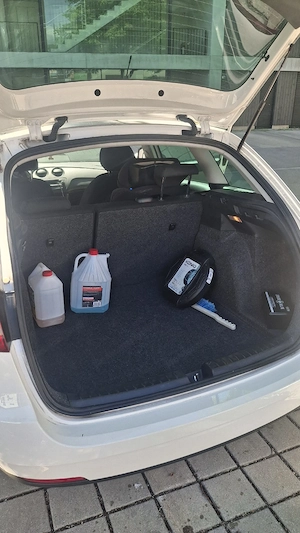 Seat Ibiza ST Kombi   Baujahr 2015   frisch vorgeführt Bild 4