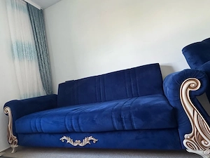 sofa und Tisch  Bild 2