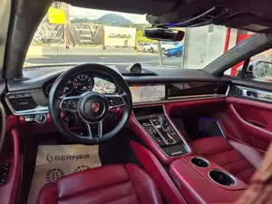 Porsche Panamera Bild 16