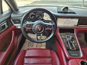 Porsche Panamera Bild 13