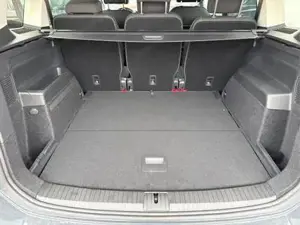 VW Touran R-LINE 1.5 TSI DSG ACC NAVI SHZ RFK ErgoActiv 1... Bild 7
