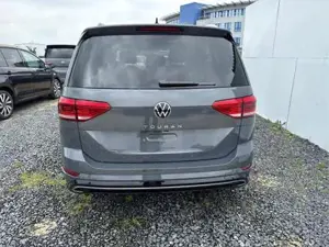 VW Touran R-LINE 1.5 TSI DSG ACC NAVI SHZ RFK ErgoActiv 1... Bild 6