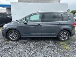 VW Touran R-LINE 1.5 TSI DSG ACC NAVI SHZ RFK ErgoActiv 1... Bild 3