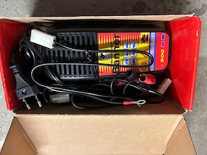 Banner Akkuladegerät für Mopeds Bild 2