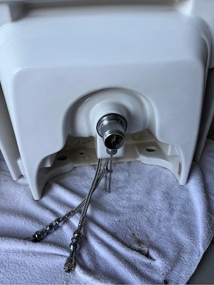 Gebrauchtes Waschbecken mit Armatur Bild 3