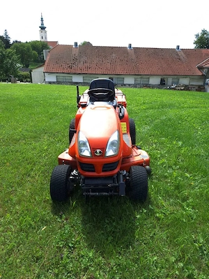 Kubota GR 2120 Rasenmähertraktor Bild 3
