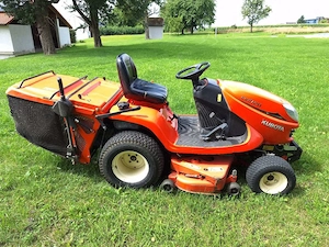 Kubota GR 2120 Rasenmähertraktor