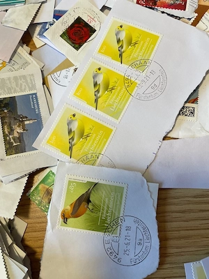 unzählige Briefmarken aus versch Ländern Bild 2