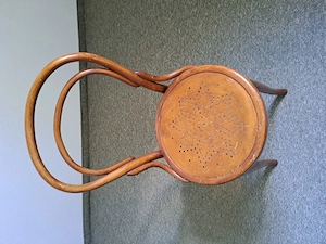 Zwei ALTE Stühle  Bild 2