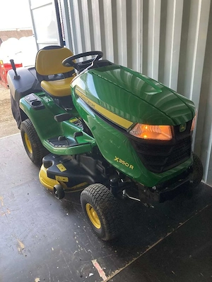 John Deere X350R Rasentraktor Aufsitzmäher Bild 3