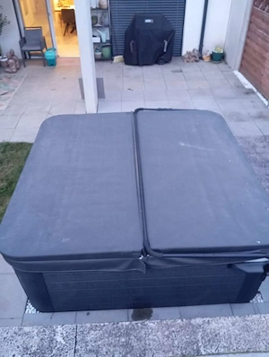 Jacuzzi wie neu  Bild 5