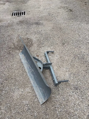 Honda HSS 760A mit Raupenantrieb und Schneeschild Bild 6