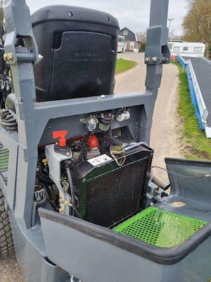 Hoflader L1460 mit Schaufel Bild 4