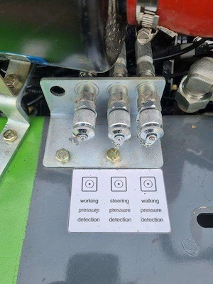 Hoflader L1460 mit Schaufel Bild 6