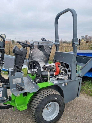 Hoflader L1460 mit Schaufel Bild 5