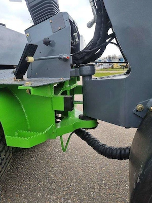 Hoflader L1460 mit Schaufel Bild 10