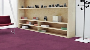 Schöne Fuchsia Composure Teppichfliesen von Interface Bild 3