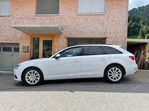 Audi A4 Avant Quattro S line  Bild 2