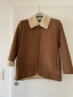 Wunderschöne warme Jacke neuwertig günstig abzugeben Bild 2