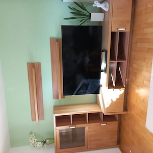 Wohnzimmer Möbelkombination und Couchtisch Bild 2