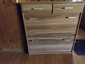 Schuhschrank zu verschenken 