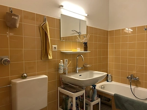 Apartment teilmöbliert mit Loggia, Seeblick und Tiefgarage Bild 5