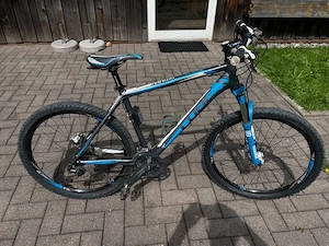 MTB Cube mit Federgabel vorne