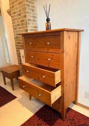 Holzkommode May Flower Bild 3