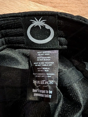 Blue Tomato 5-Panel Cap   Black & Minimalist Bild 2