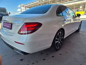 Mercedes-Benz E 220 Bild 8