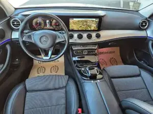 Mercedes-Benz E 220 Bild 14