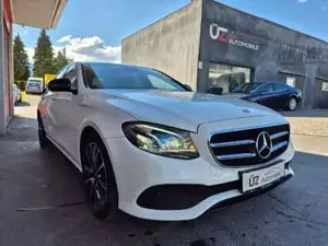 Mercedes-Benz E 220 Bild 2